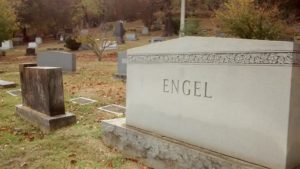 joe_engle_headstone